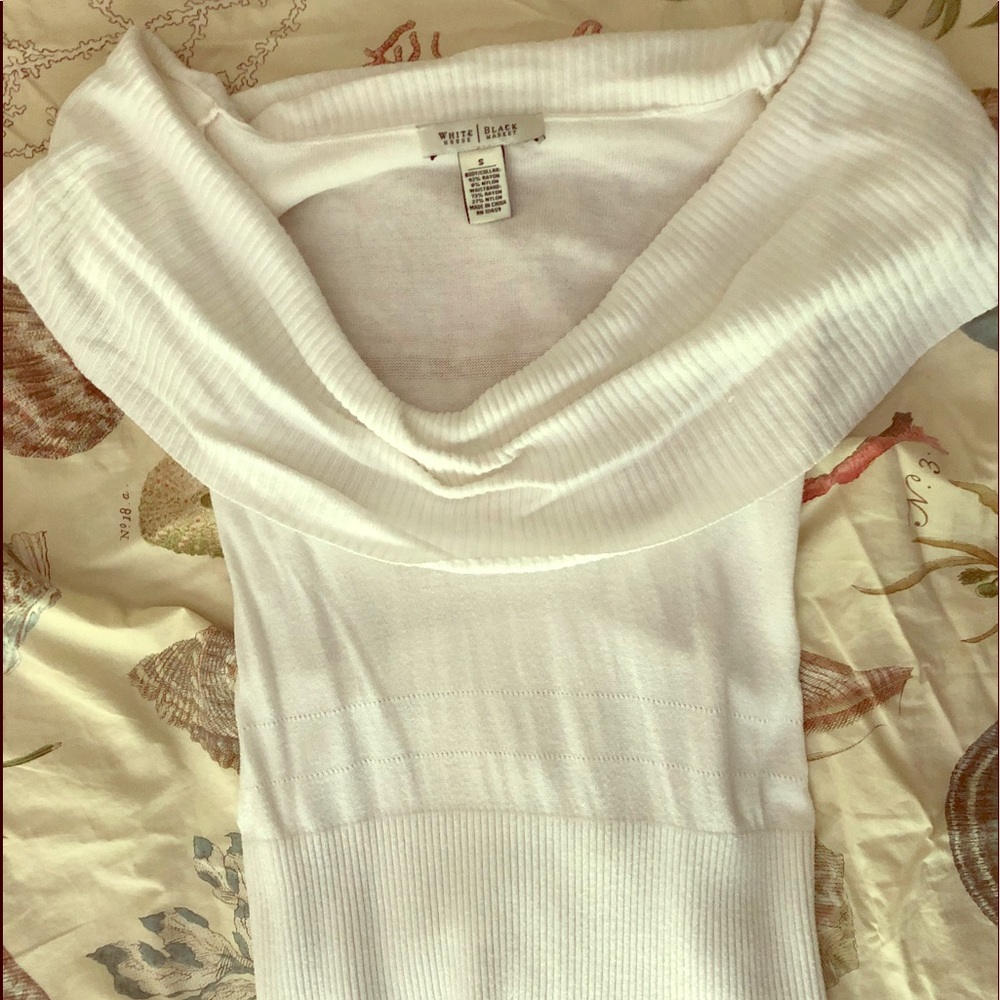 Whitehouse Black Market Knit Top